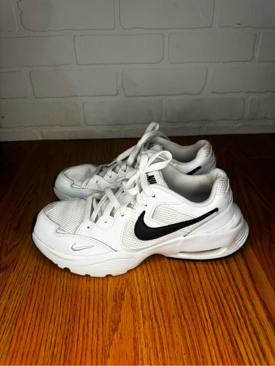 Nike Shoes - Nike Air Max Fusion Sneakers size 9